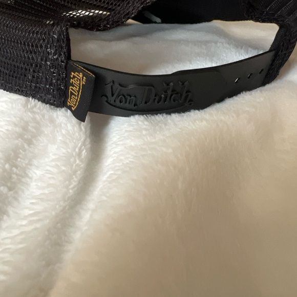 Von Dutch Black Mesh Trucker Hat - Picture 3 of 3